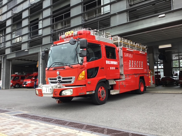 救助工作自動車
